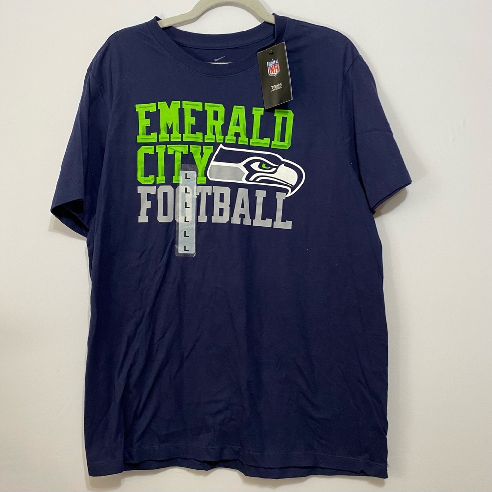 NIKE SEATTLE SEAHAWKS T SHIRT NWT SZ LARGE NAVY "EMERALD CITY FOOTBALL" LOGO